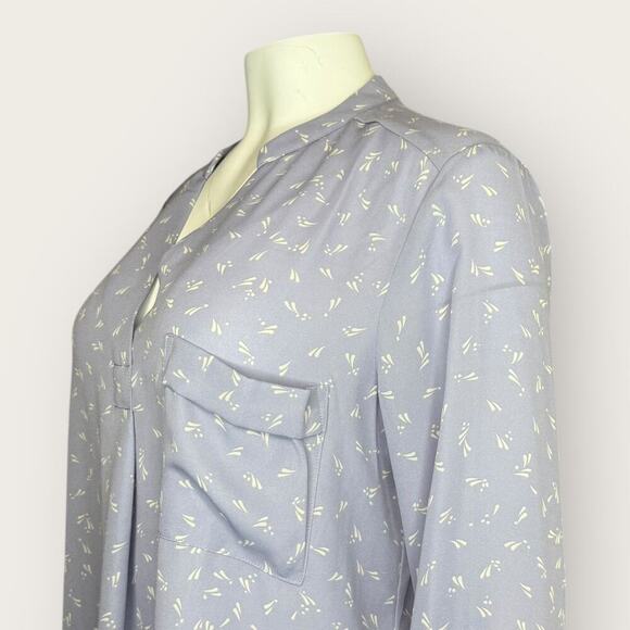 Lush | Long Sleeve V-Neck Blouse | Lilac | Size L - Picture 6 of 13